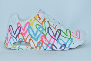 Skechers